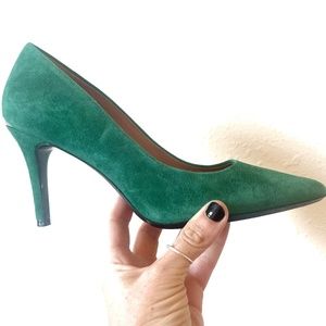 Calvin Klein Women's 7.5 Suede Green 3.5 inch Heel Pump